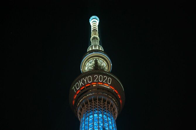 スカイツリーには、オリンピックを前に「東京2020」の文字が点灯された
