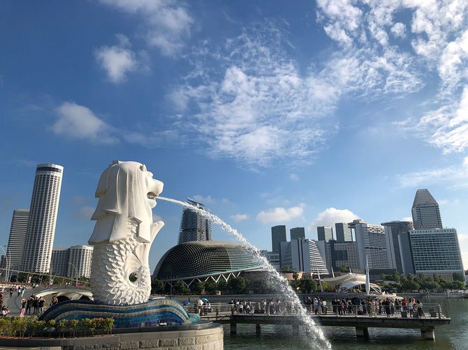 約564万人が住むシンガポール共和国。そのうち、日系企業数（ジェトロ海外進出日系企業実態調査における調査対象企業数）は1084社あるという（2022年12月現在）