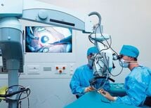 "レーシック手術"経営難で撤退が相次ぐ訳