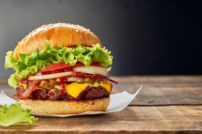 ジューシーなハンバーガー