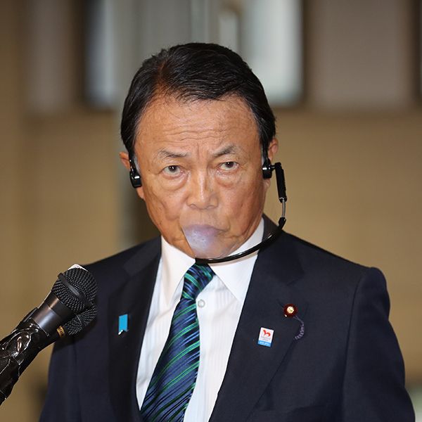 麻生太郎という ドラクエ賢者 の説得力 その程度の国だということですよ President Online プレジデントオンライン