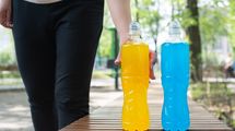 スポドリにも経口補水液にも思いのほか糖質が…糖尿病専門医が｢熱中症予防に最適｣と話す"身近な飲み物"