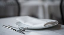 離席時にナプキンを折り畳んではいけない…仕事のデキる人は知っている超一流の｢フランス料理の食べ方｣