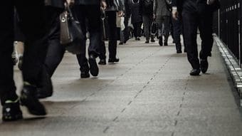 ｢上級会社員｣と｢下級会社員｣で年収格差が広がってるワケ