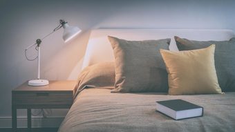 ぐっすり眠るには｢横向きで寝る｣が正解…疲労専門家が解説する｢睡眠の質が良くなる部屋｣の条件