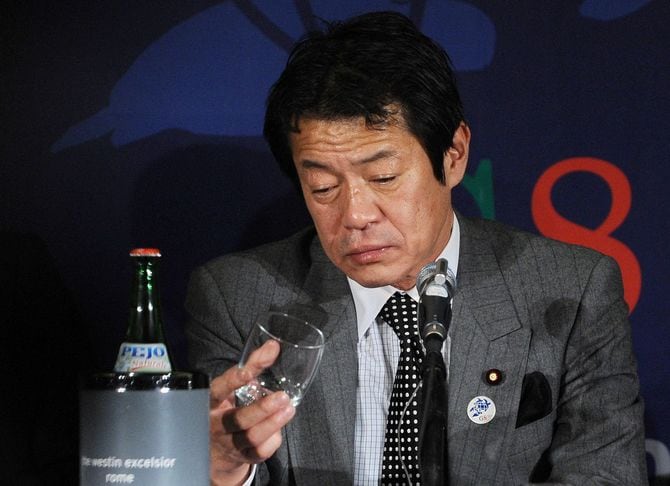 中川昭一財務・金融相