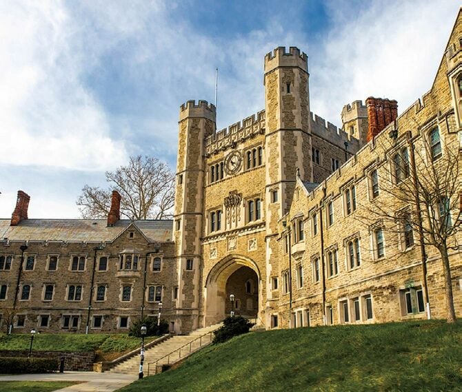 4位　プリンストン大学