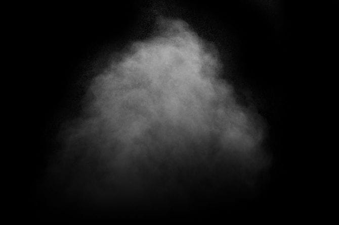 その実態は煙ってしまって見えない