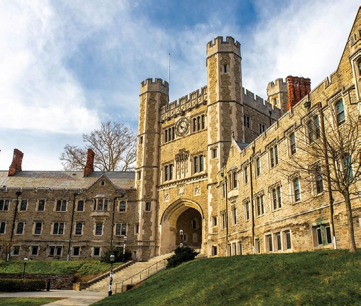 4位　プリンストン大学