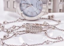 Xmasの贈り物"賢い人の宝飾品の選び方"