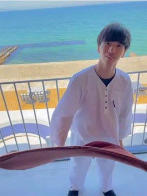 個人3位・のこのこ窪田氏。Book&Spa uguisu所属。演目テーマは「地球上陸」。使用アロマは「薄荷・ユーカリ＆グロブルス＆ブラックペッパー・ティーツリー」