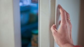 ｢お金が貯まらない家の冷蔵庫｣には大抵これがある…プロが見た｢片付けで食費が月2､3万円浮く｣ムダなもの【2026年4月BEST】