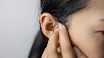 ｢この子の耳は正常です｣…突然聞こえなくなった小6女子を連れてきた母親に耳鼻科医が告げた"本当の原因"