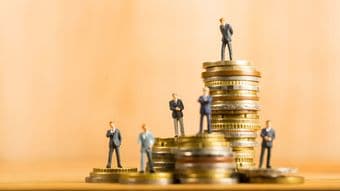 お金が貯まる人は"3つあれば十分"と知っている…｢ボーナスの季節に増えて､老後になると困るもの｣とは