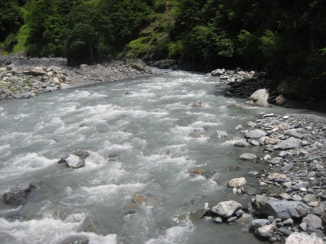 南アルプストンネルは大井川直下約400mを通過する