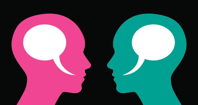 向かい合って話す2人の頭の中