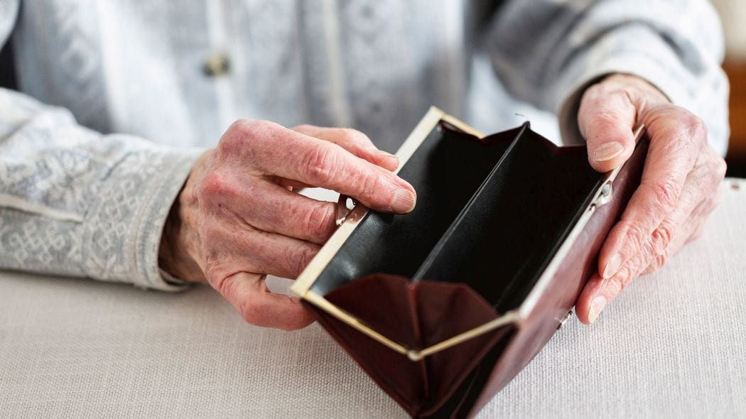 日本政府は｢高齢者への年金｣をもっと増やすべきである…日本経済停滞の本当の原因は｢将来不安｣にある 社会保障支出を削減するのはあり得ない