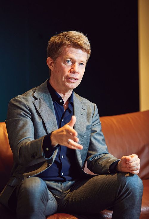 グレゴリー・アダムス