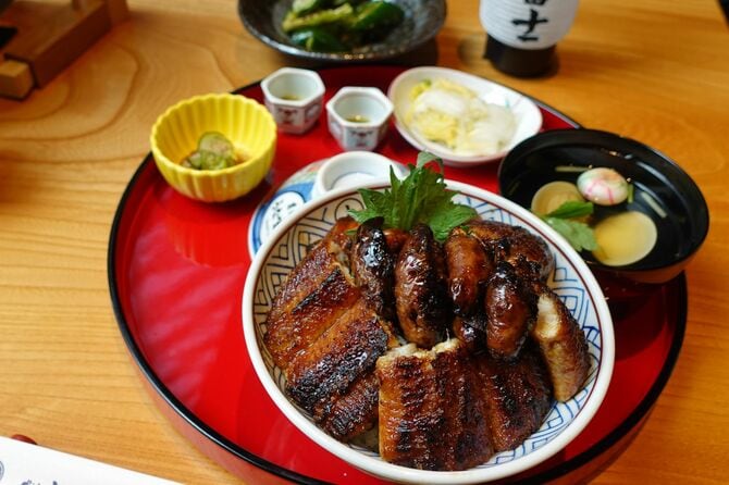 グラングリーン3階「うな富士」の「肝入りうなぎ丼」
