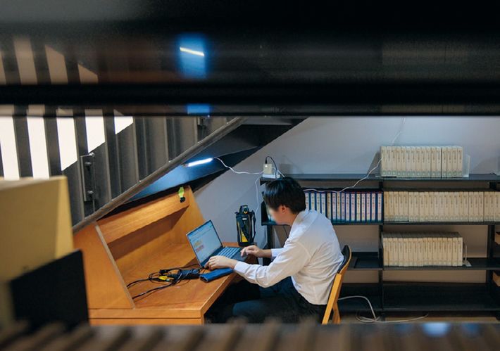 探究心と好奇心に溢れる開成生には、学校内のどこ かに自分の居場所がある。