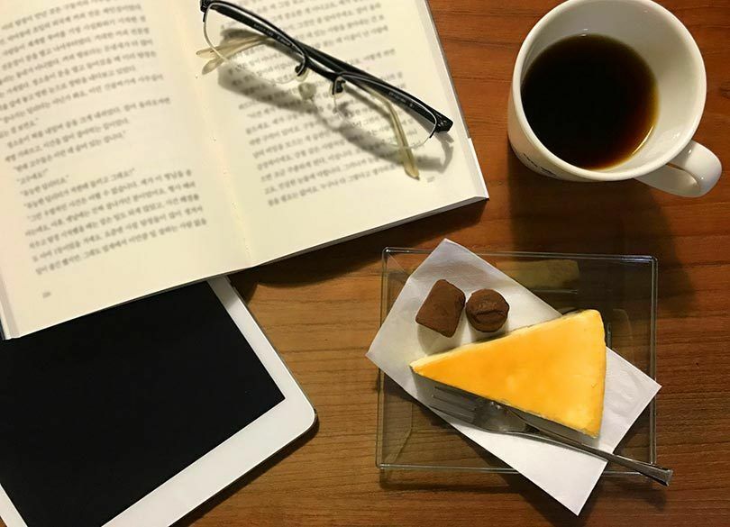 朝にエンジンがかからない人は、とことん夜更かしを満喫せよ