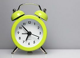 なぜスマホ＆仕事依存者は一生早起きできないか