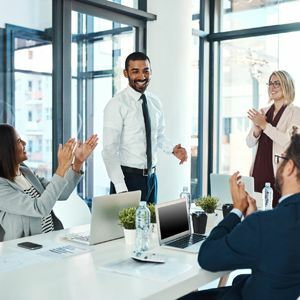 必ず否定から入る人は自信がなくて不安症 自分のほうが上 という心理 president online プレジデントオンライン