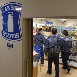 実は顧客サービス 福島第一原発のコンビニがタバコの個数をわざと間違えるワケ ほぼ全員が常連客 だからできる事 President Online プレジデントオンライン