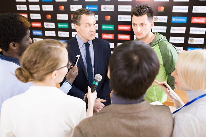 スポーツマンを与えてインタビュー