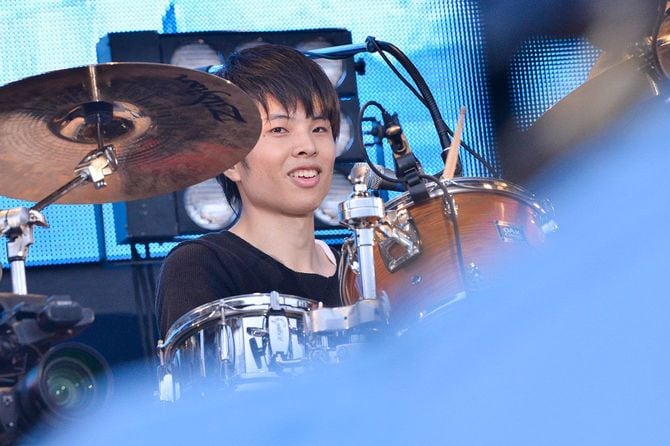 2013年、RADWIMPSのライブでの山口さん。