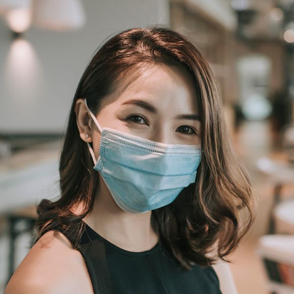 Jalのcaがやさしく伝授 印象が良くなる マスク笑顔 のつくり方 目の表情 アイコンタクトが大切 President Online プレジデントオンライン