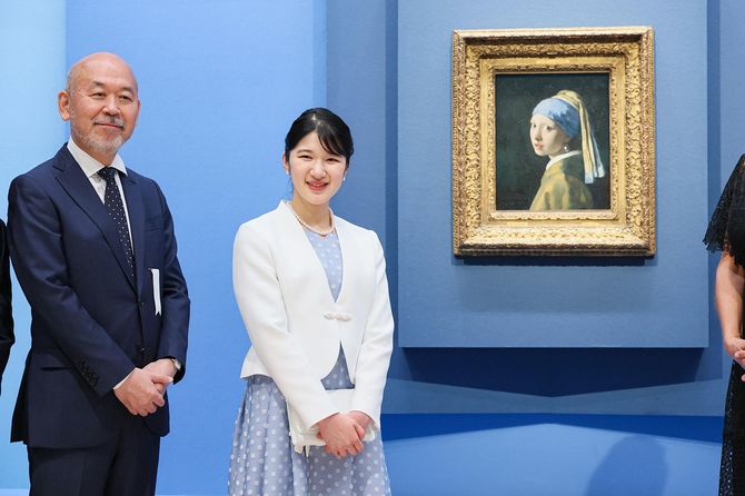 フェルメールの代表作「真珠の耳飾りの少女」に関する特別展で同作品を鑑賞した愛子さま
