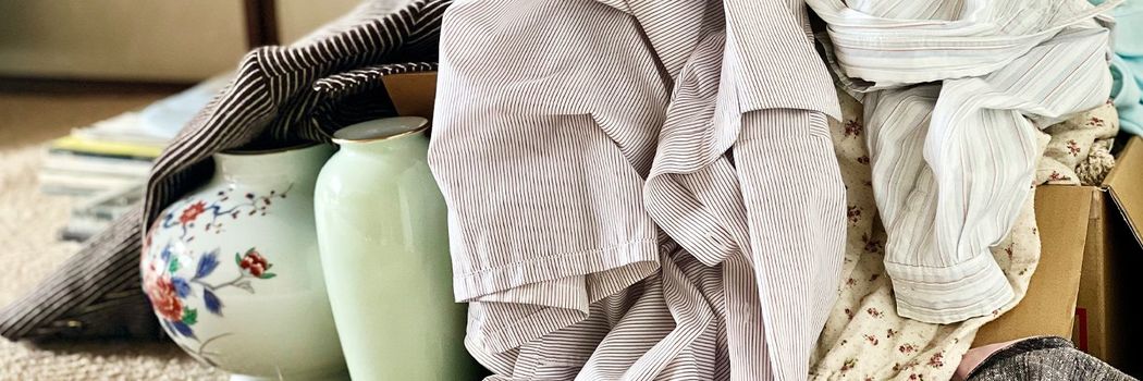 ｢ホコリまみれ｣｢お惣菜のパックが散乱｣80歳の父親が急死した"ゴミ屋敷"で家族が大量に見つけた"意外なもの"