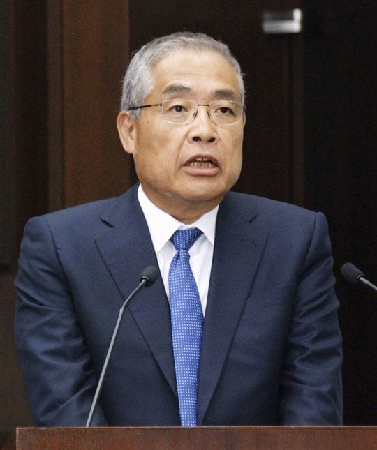 記者会見する三菱商事の中西勝也社長=2024年5月2日午後、東京都千代田区
