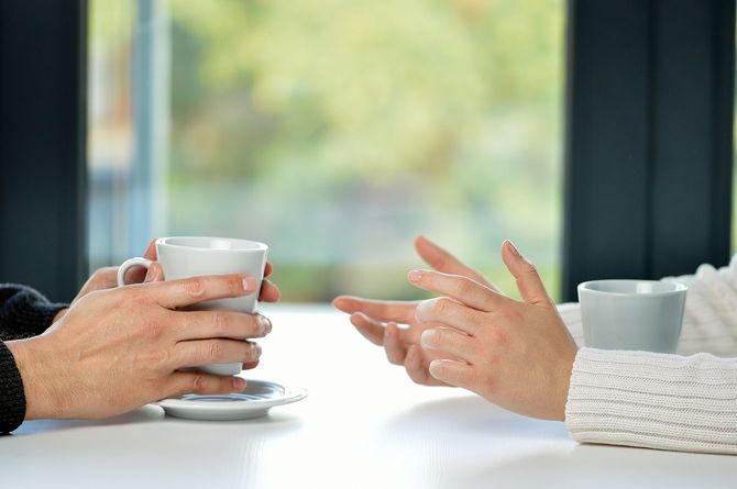 コーヒーを飲みながら会話