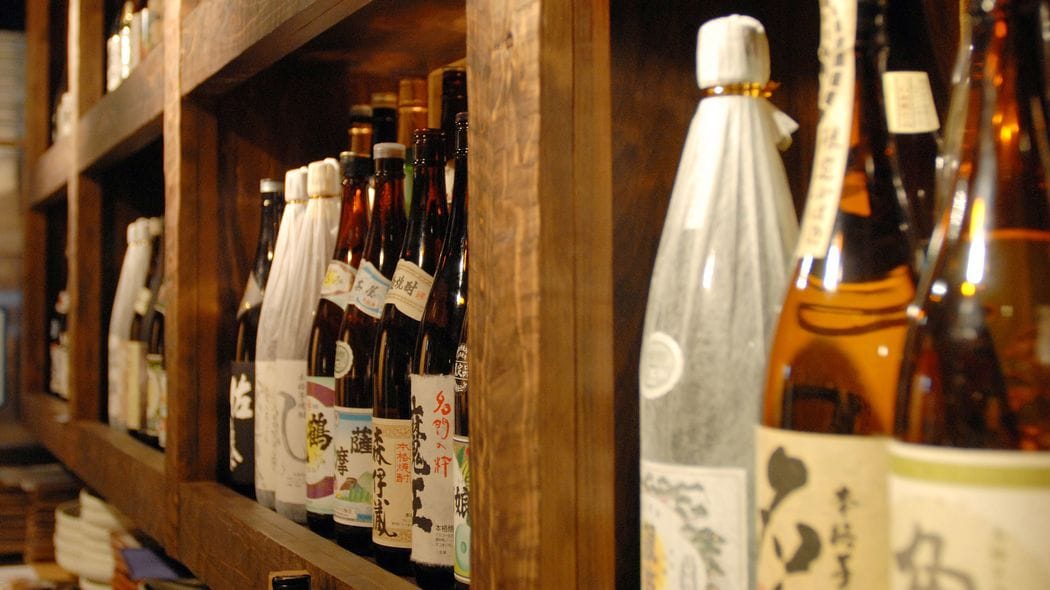 10年で輸出額は4倍に激増…海外で人気沸騰中｢日本酒=SAKE｣をさらに売り伸ばすためにやるべきこと ｢燗酒+徳利｣以外のセットで日本酒の魅力を伝えよ