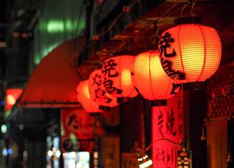 "人気の行列店"を近所迷惑で追い出せるか