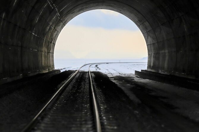 鉄道トンネルの出口