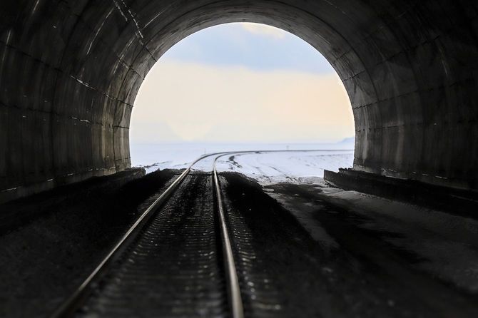 鉄道トンネルの出口