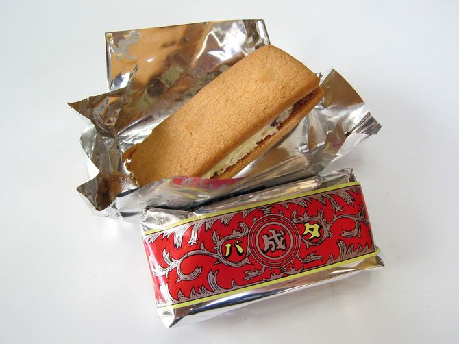 六花亭のマルセイバターサンド（写真＝Dddeco／CC-BY-SA-3.0-migrated／Wikimedia Commons）