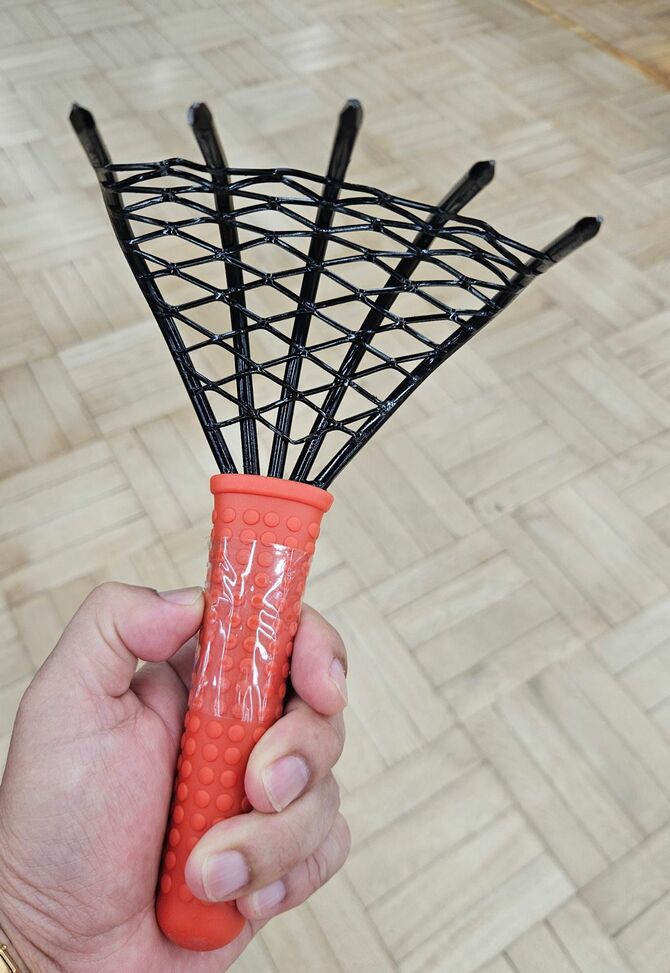 潮干狩りでの使用が禁止されている地域もある忍者熊手