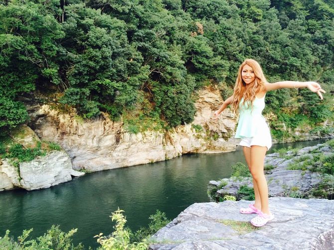 派手な髪型やメイクは自分を守るためでもあった