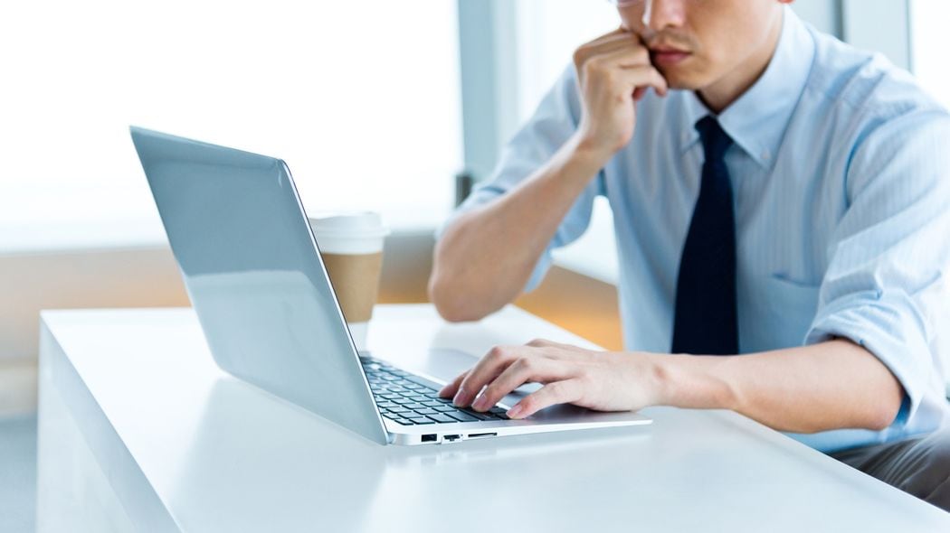 ｢メール対応｣三流は｢お手隙で｣､二流は｢なる早で｣､では一流は…後回しにされないシンプルな伝え方 "手がすいている"かどうかの感覚は人それぞれ