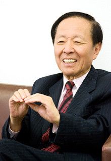 ここからまだ3割は下がる。底打ちを待って再購入という手も<br><strong>リクルート創業者 江副浩正</strong>●東京大学教育学部卒。リクルートの礎を築く。近著に『不動産は値下がりする！』。