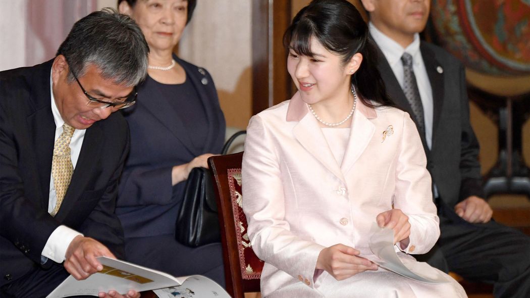 近くにいた愛子さまは何を思うのか…｢天皇から360万円を盗んだ男の正体｣を宮内庁がひた隠しにする理由 弁済､懲戒免職にしたのに刑事告発した不可解さ