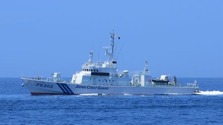 神奈川県警より少ない人数で｢広さ世界6位の海｣を守っている…超重要組織