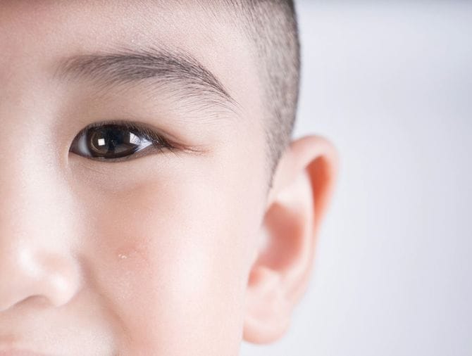 子供の顔のアップ