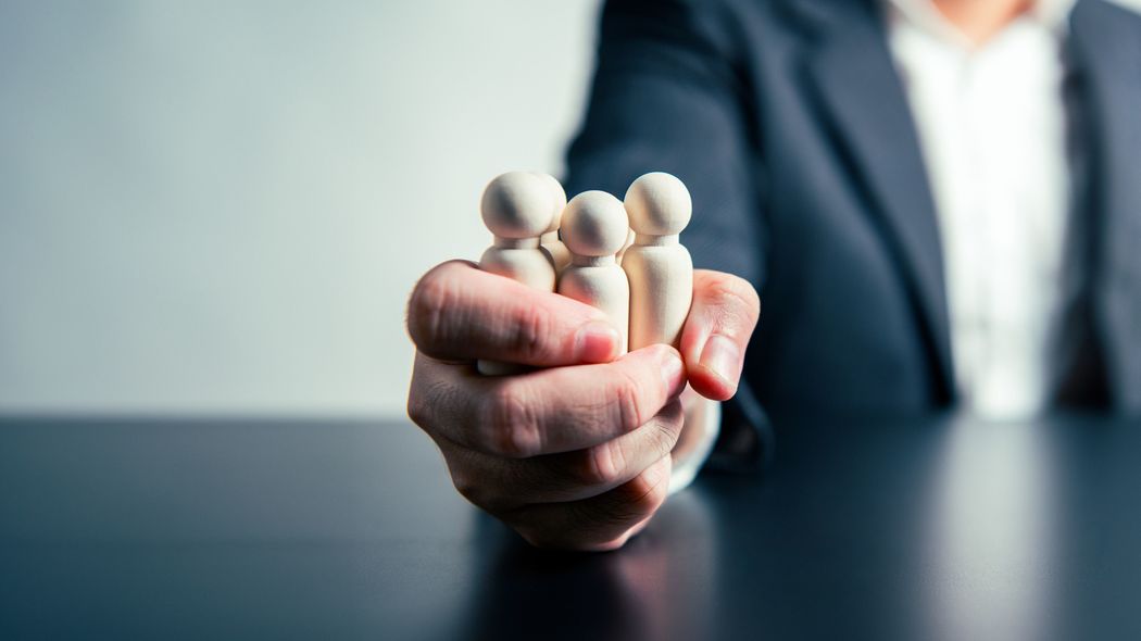 だから社内政治がはびこる組織はいずれ崩壊する…生産性の高い組織が｢全社会議｣を重要視するワケ 業務に必要となる情報が適時適切に流れるように