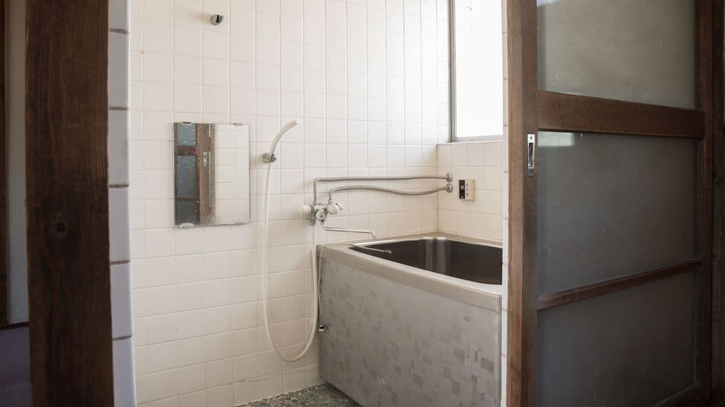 ｢ゴミ屋敷になる家｣は風呂場でわかる…老後のひとり暮らしが破綻する人に共通する｢ゴミ屋敷化のサイン｣ 水回りの｢まあ､いいか｣が家全体に広がっていく