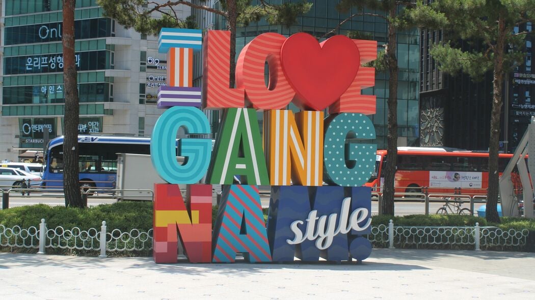 BTS再始動､3年9カ月の沈黙を経て――変わる音楽市場で王座を守れるか